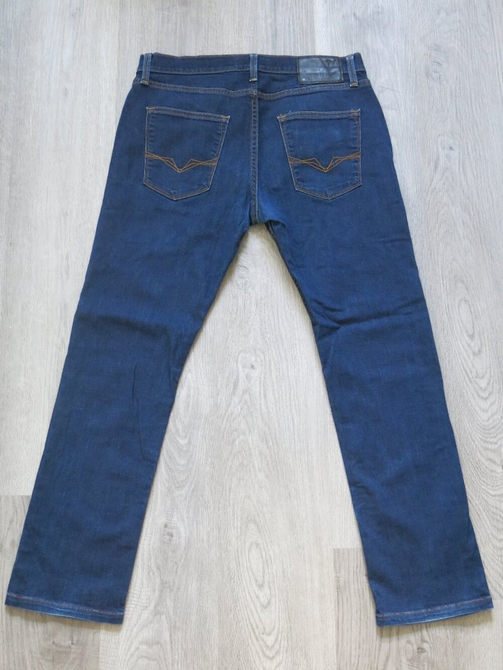 Guess Vermont - Slim Skinny Leg Cotton Blend Dark Wash Denim Jeans - Size 34 - Picture 3 of 7